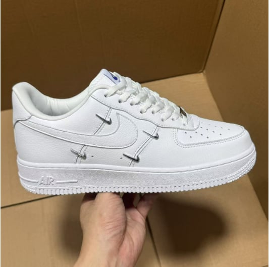 View 6 - White