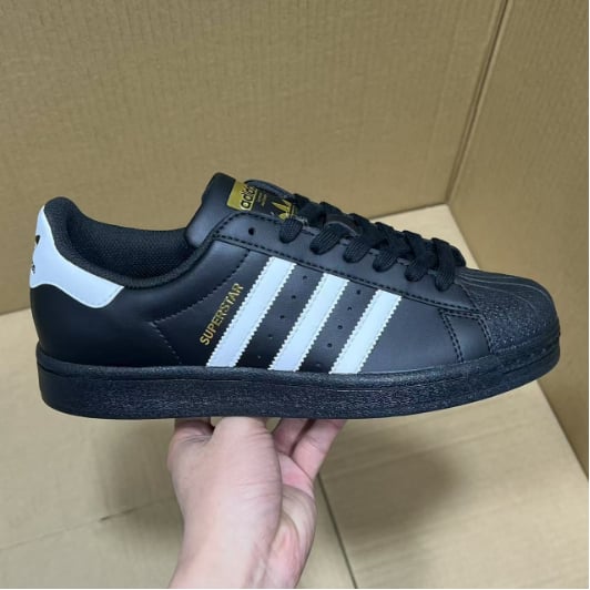 View 2 - Black / Gold