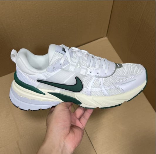 View 3 - White / Green