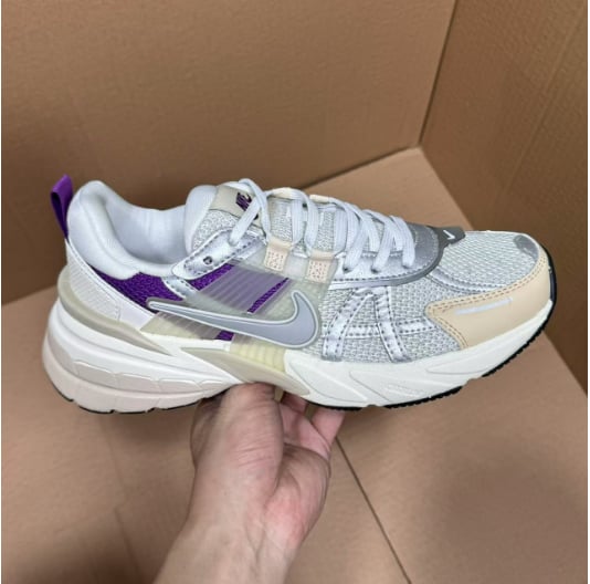 View 7 - White / Grey