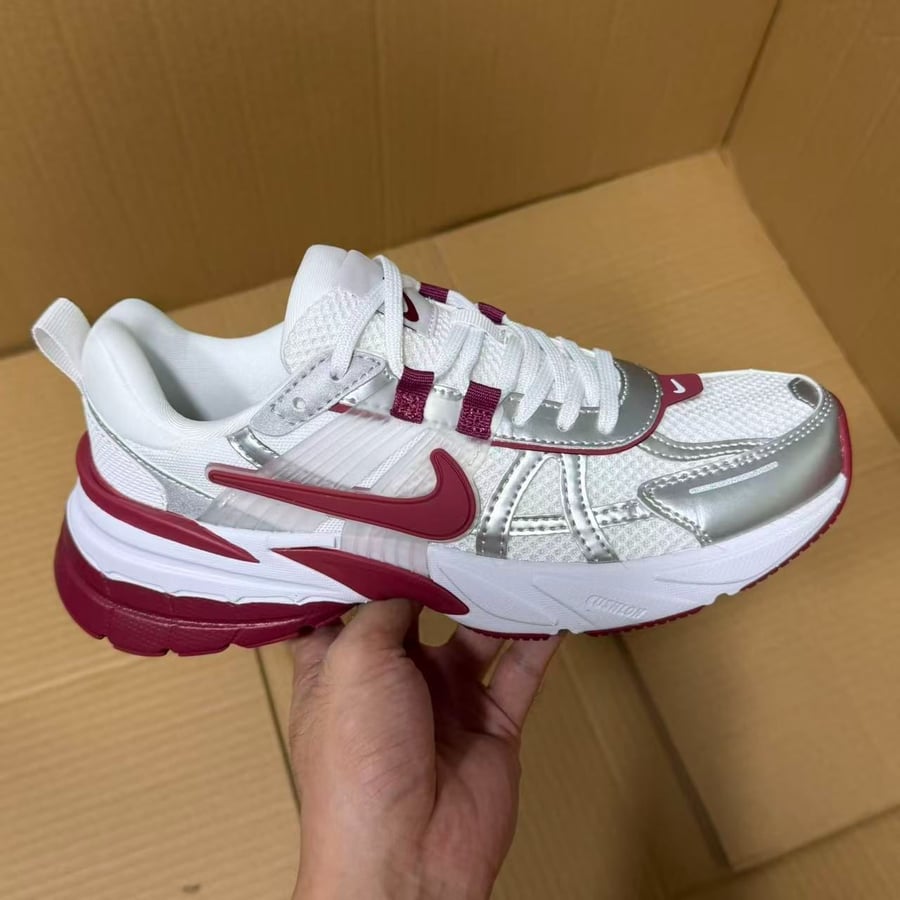 View 5 - Grey / Red