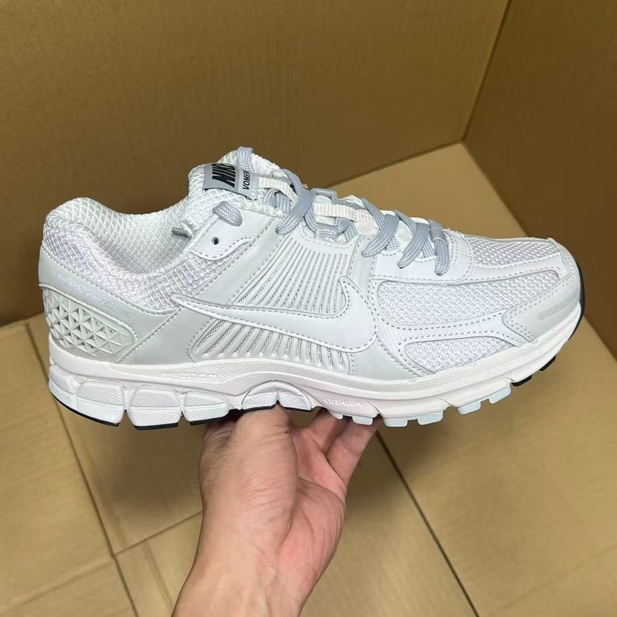 View 3 - Grey