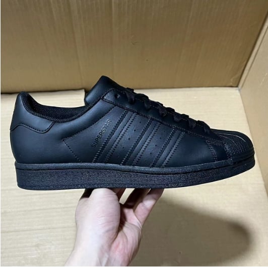 View 2 - Black