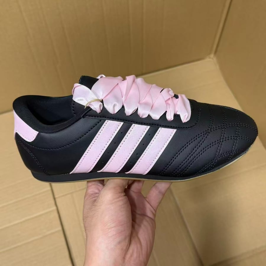 View 3 - Black / Pink