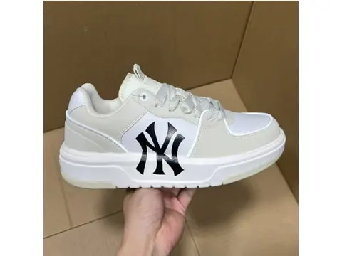 Running Shoes Batch Style & Price Collection