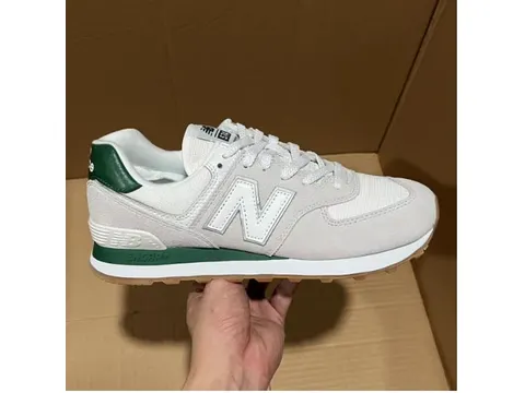 Running Shoes Batch Style & Price Collection