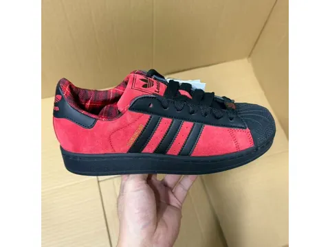 Sneakers H11 Batch Superstar Series