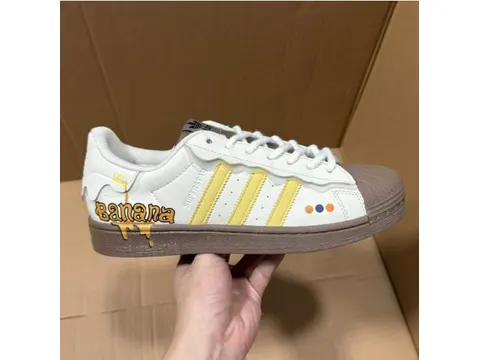 Sneakers Exclusive Batch Superstar Series