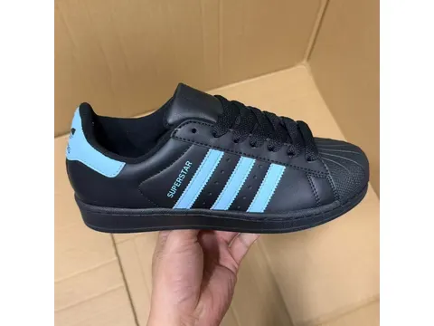 Sneakers Exclusive Batch Superstar Series