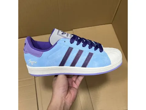 Sneakers Exclusive Batch Superstar Series
