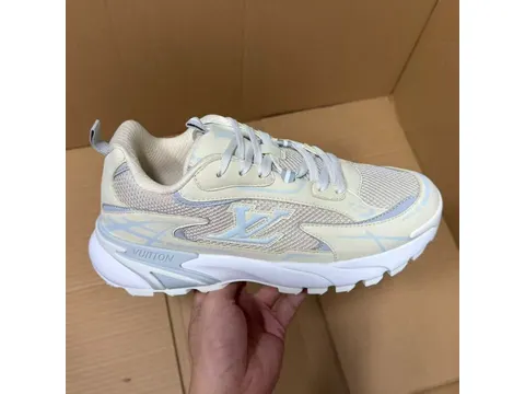 Designer Sneakers Dongguan Batch LV Tatic Running Shoes Series