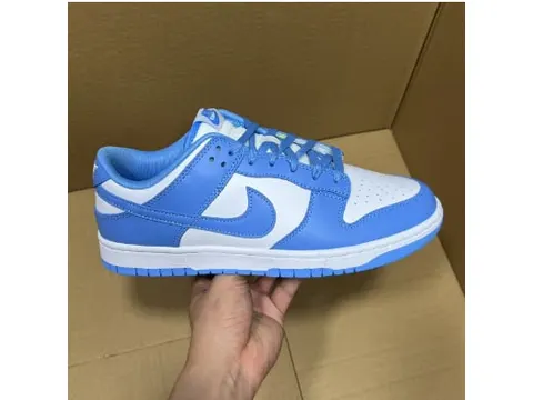 Sneakers N Batch Dunk Series