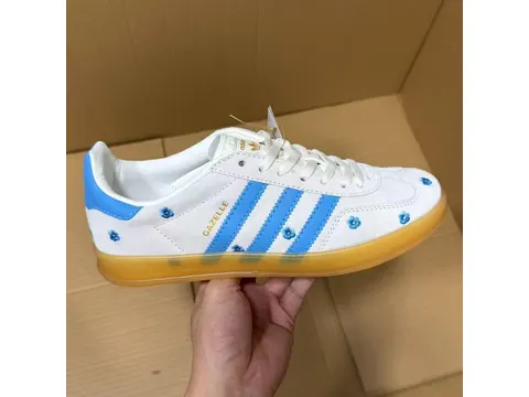 Sneakers N Batch German Trainer Series