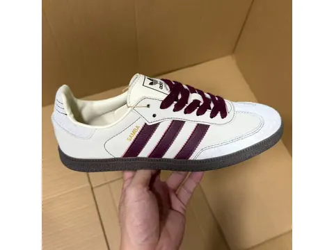 Sneakers N Batch German Trainer Series