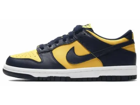 Sneakers St Batch Dunk Series