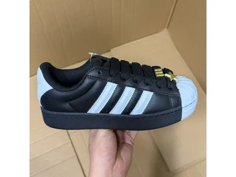 Sneakers T1 Batch Superstar Series