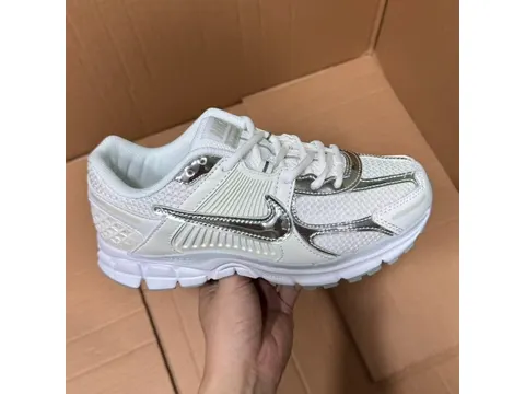 Running Shoes W Batch Vomero V5 Series